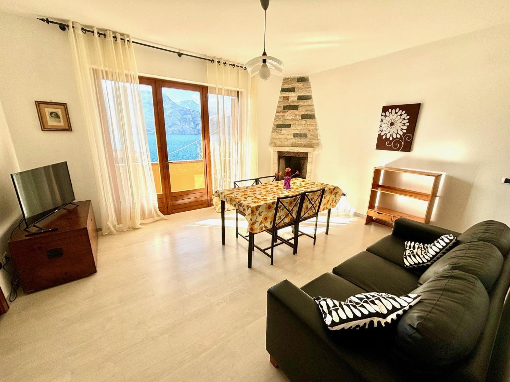 Appartement Casa Edda à Brenzone Extérieur photo
